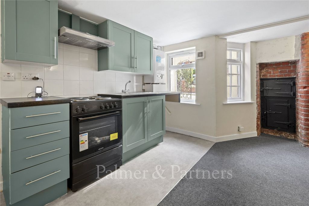 Property photo 2 of 7 Picture No. 10