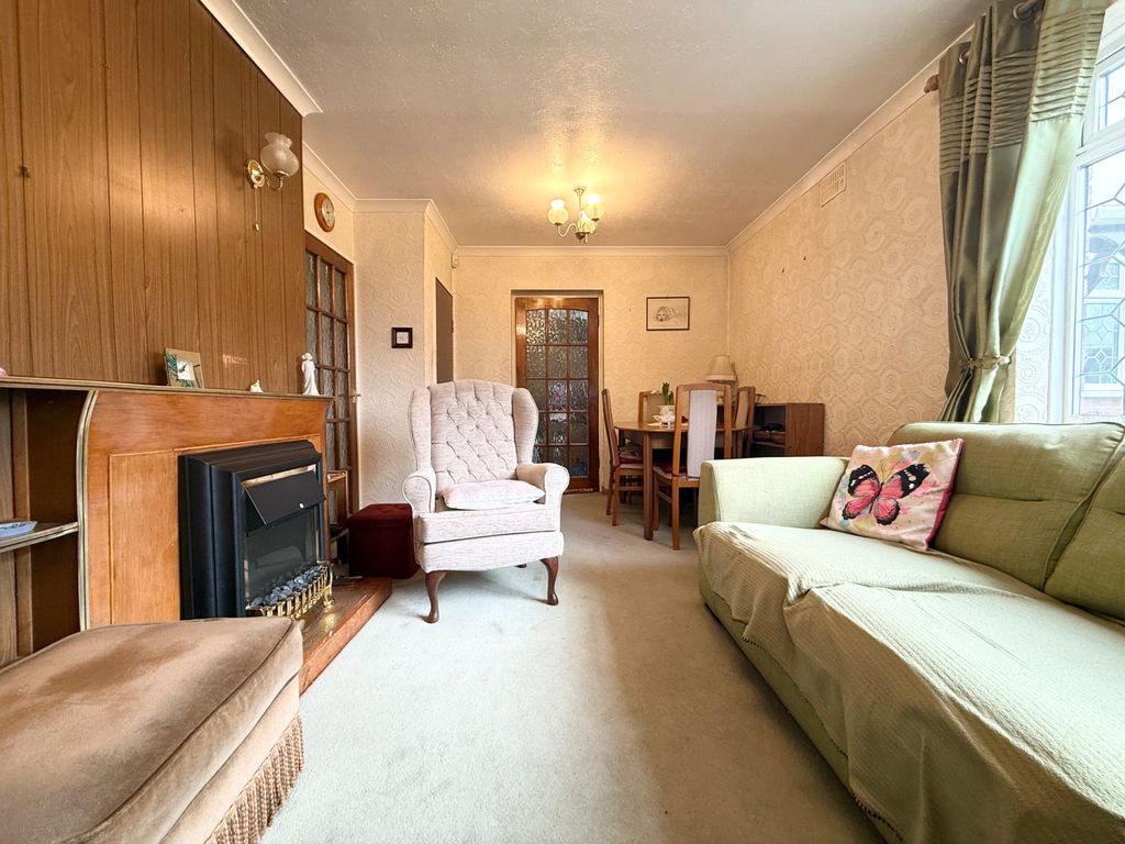 Property photo 2 of 18