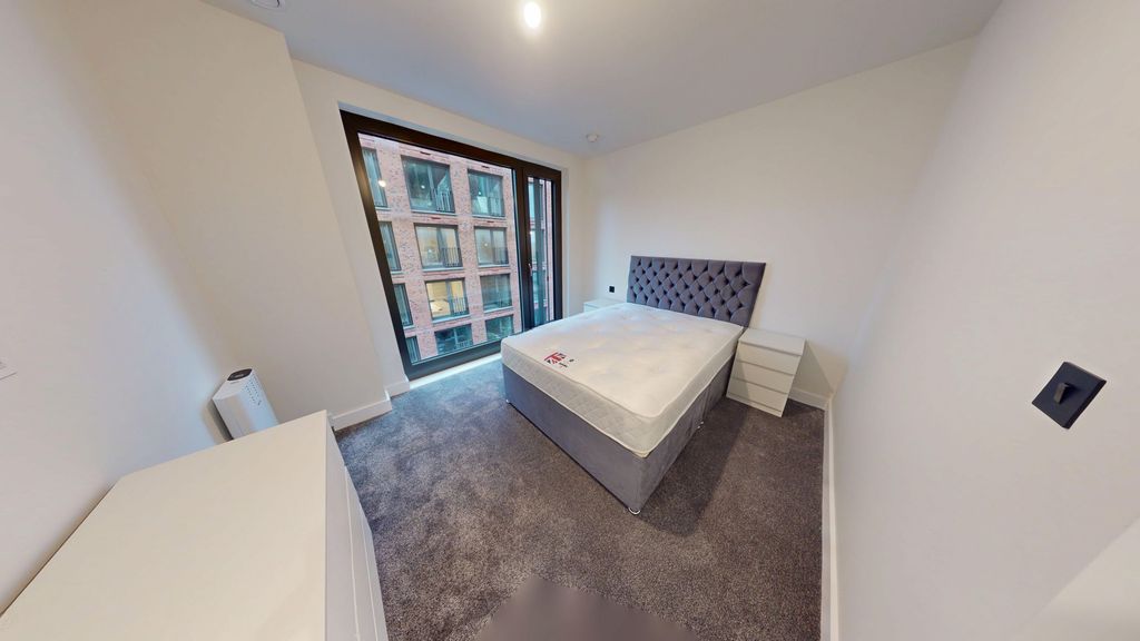 Property photo 3 of 24