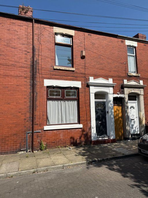 Property photo 1 of 12