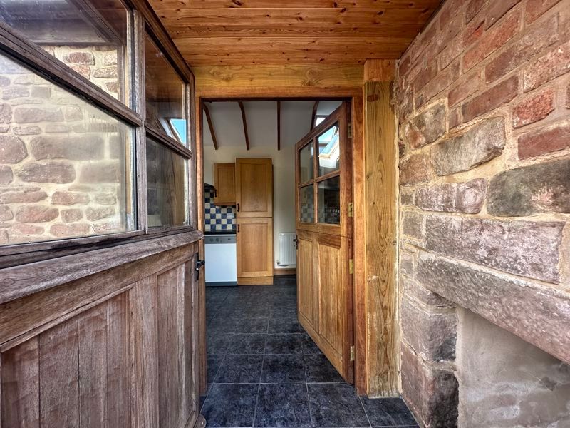 Property photo 2 of 14 Entrance