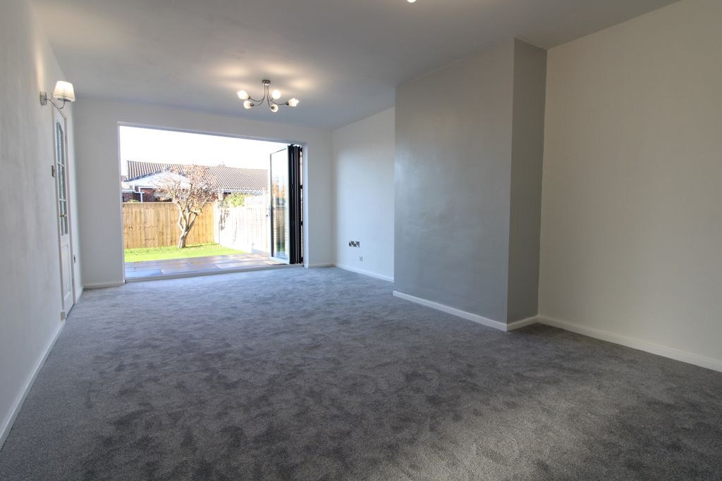 Property photo 3 of 19 Img_5329