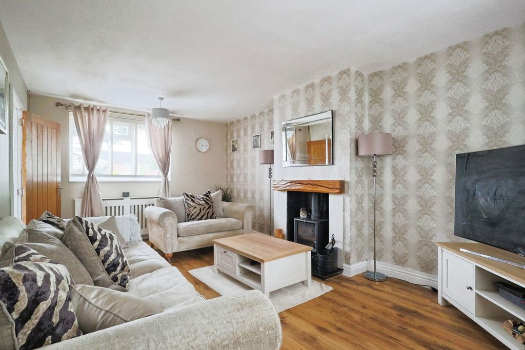 Property photo 2 of 17 Photo