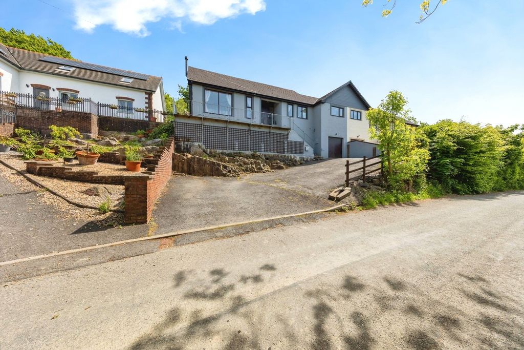Property photo 1 of 25 Picture No. 46