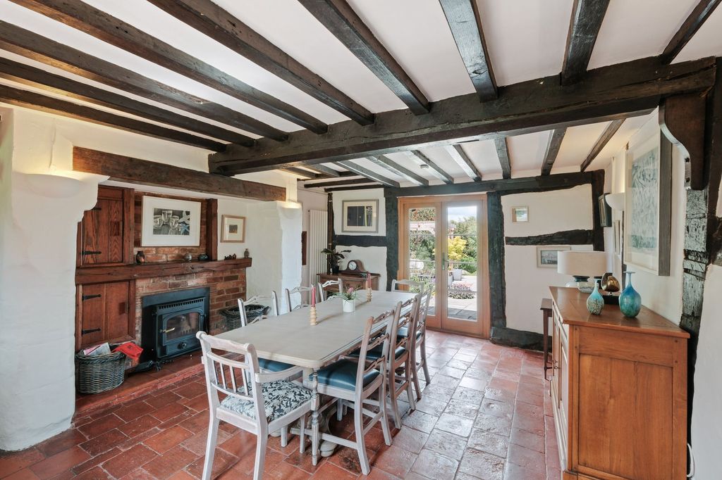 Property photo 2 of 16