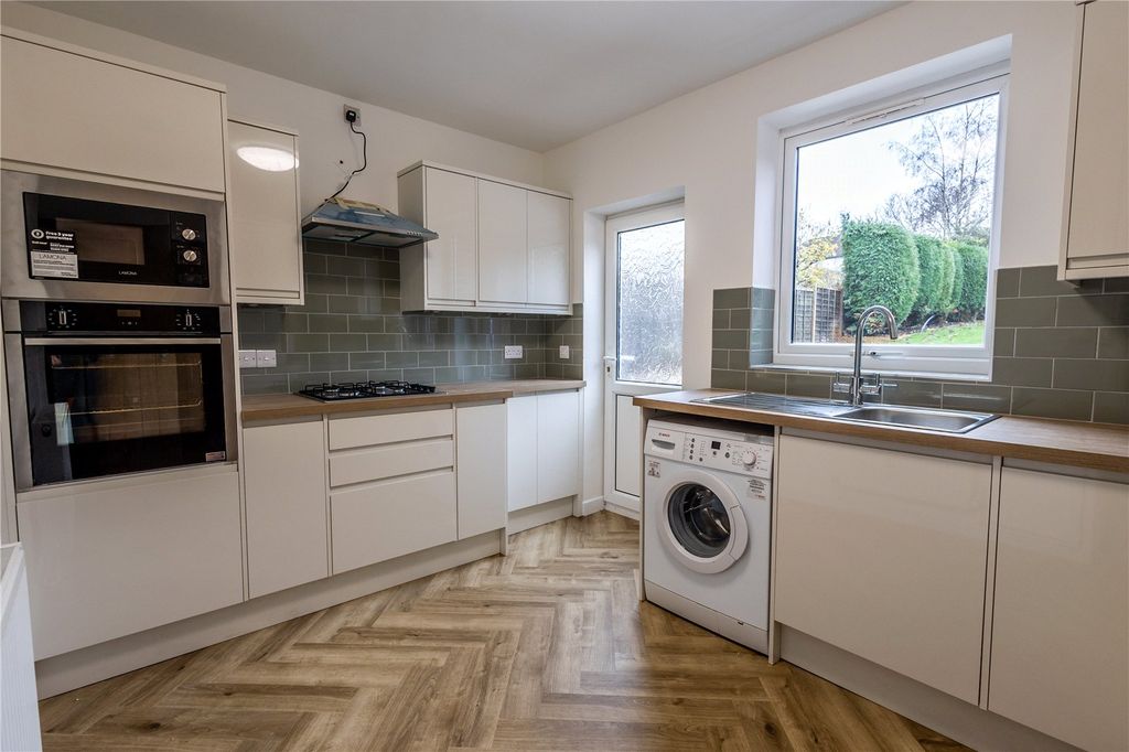 Property photo 2 of 42 Picture No. 36