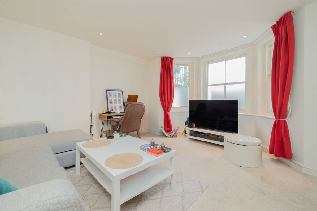 Property photo 3 of 5