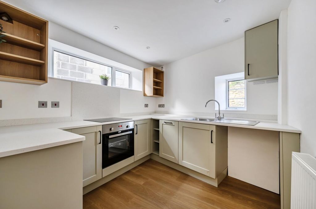 Property photo 2 of 20 1423903-13-69A9488d1F75B.Jpg