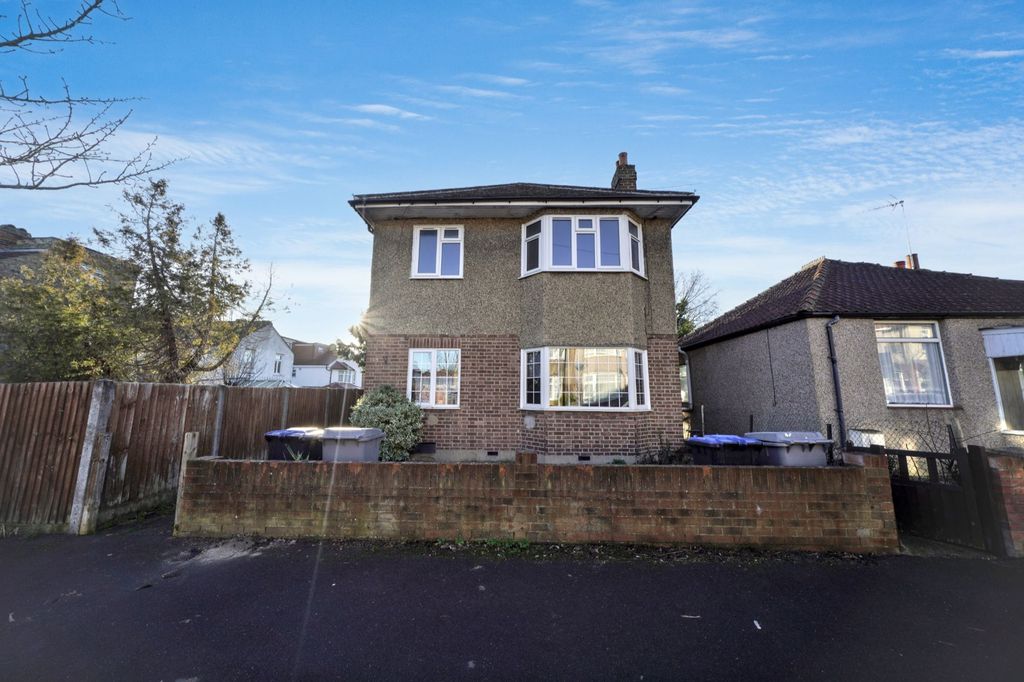 Property photo 1 of 12 160A Rugby Avenue, Wembley, London Ha0 3Dp