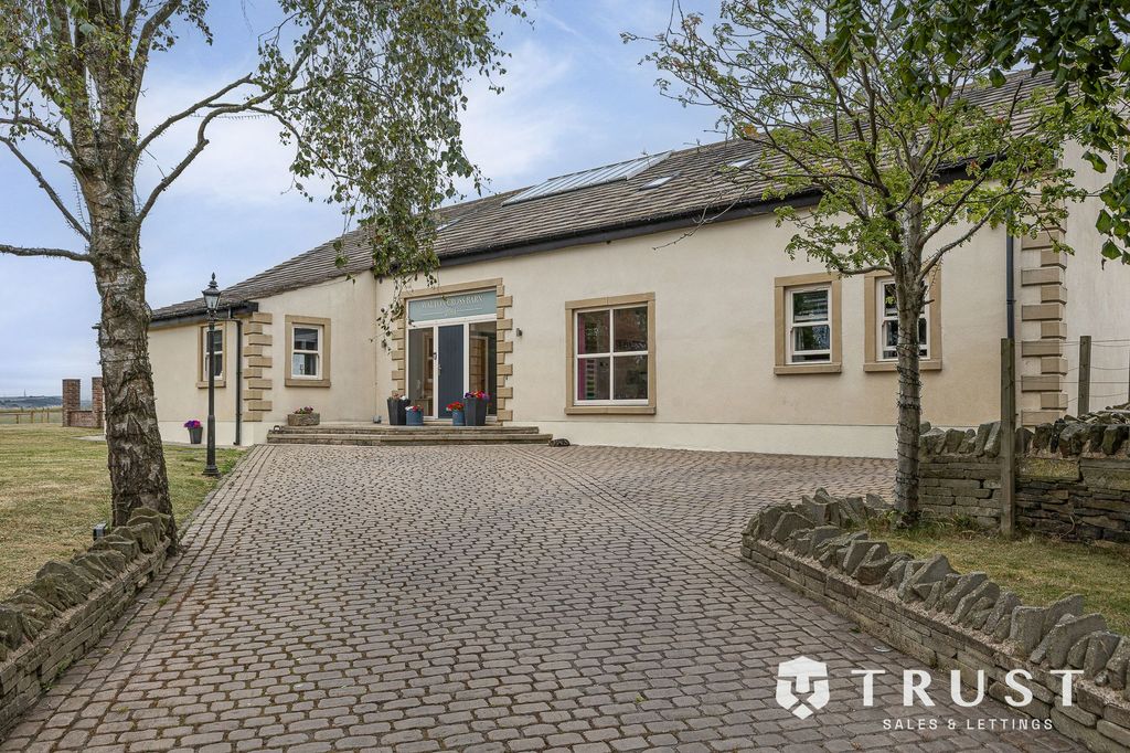 Property photo 1 of 75