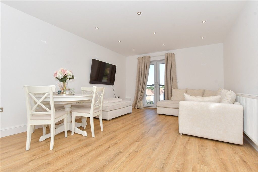 Property photo 3 of 14 Lounge/ Diner