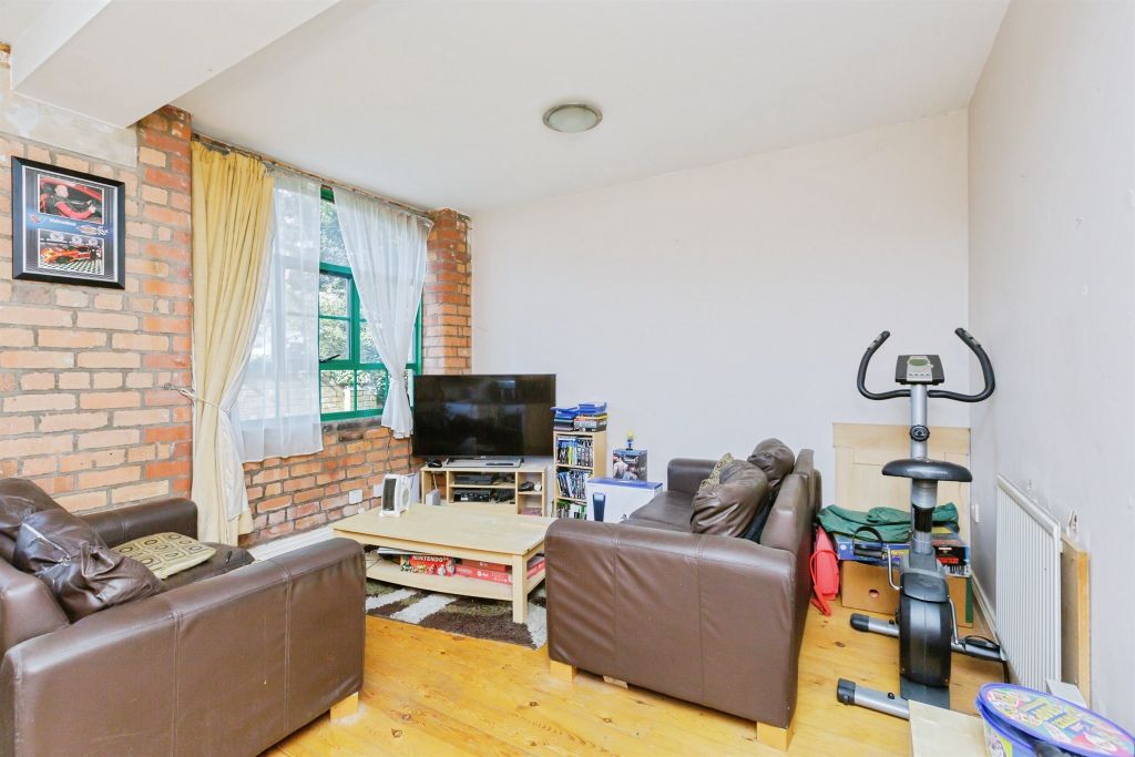 Property photo 3 of 14