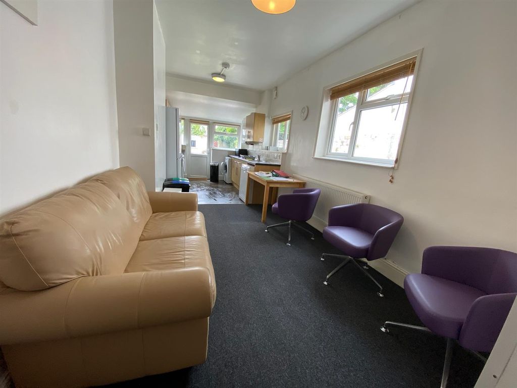 Property photo 2 of 22 25.Jpeg