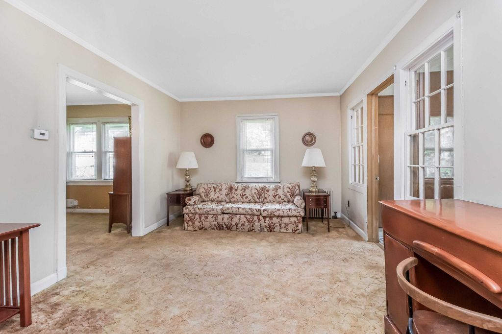 Property photo 3 of 8 <Alttext/>