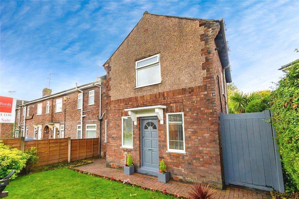 Property photo 3 of 19 Front