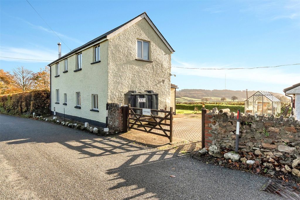 Property photo 2 of 42 Picture No. 23