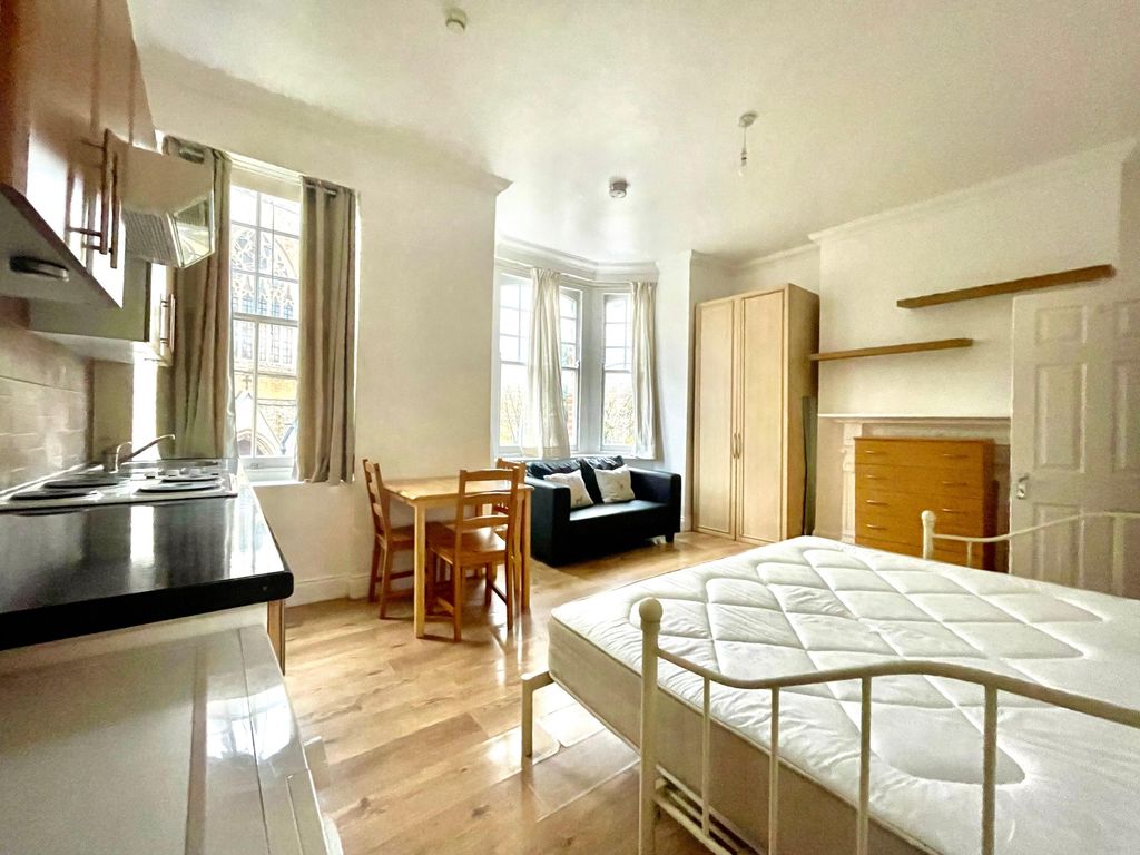 Property photo 2 of 6 Photo 6