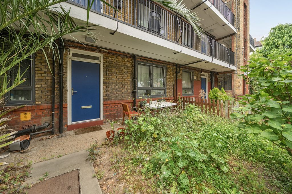 Property photo 3 of 9 1464231-3-6A0B274...
