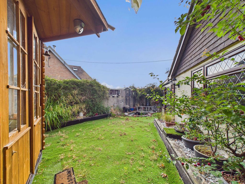 Property photo 3 of 13