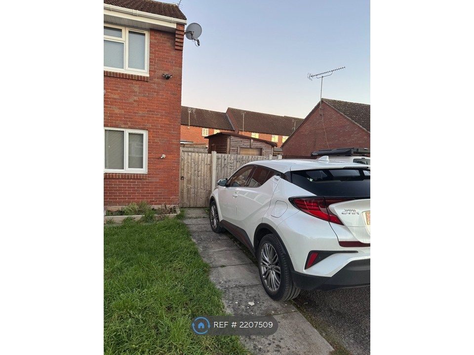 Property photo 2 of 18