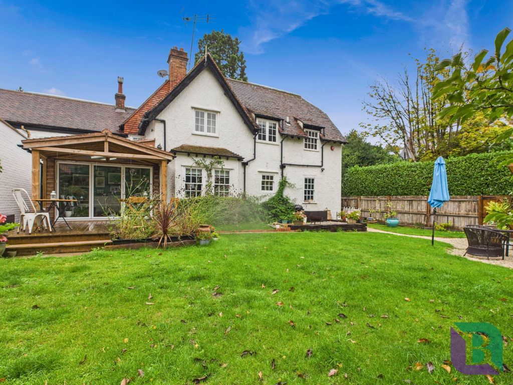 Property photo 2 of 32