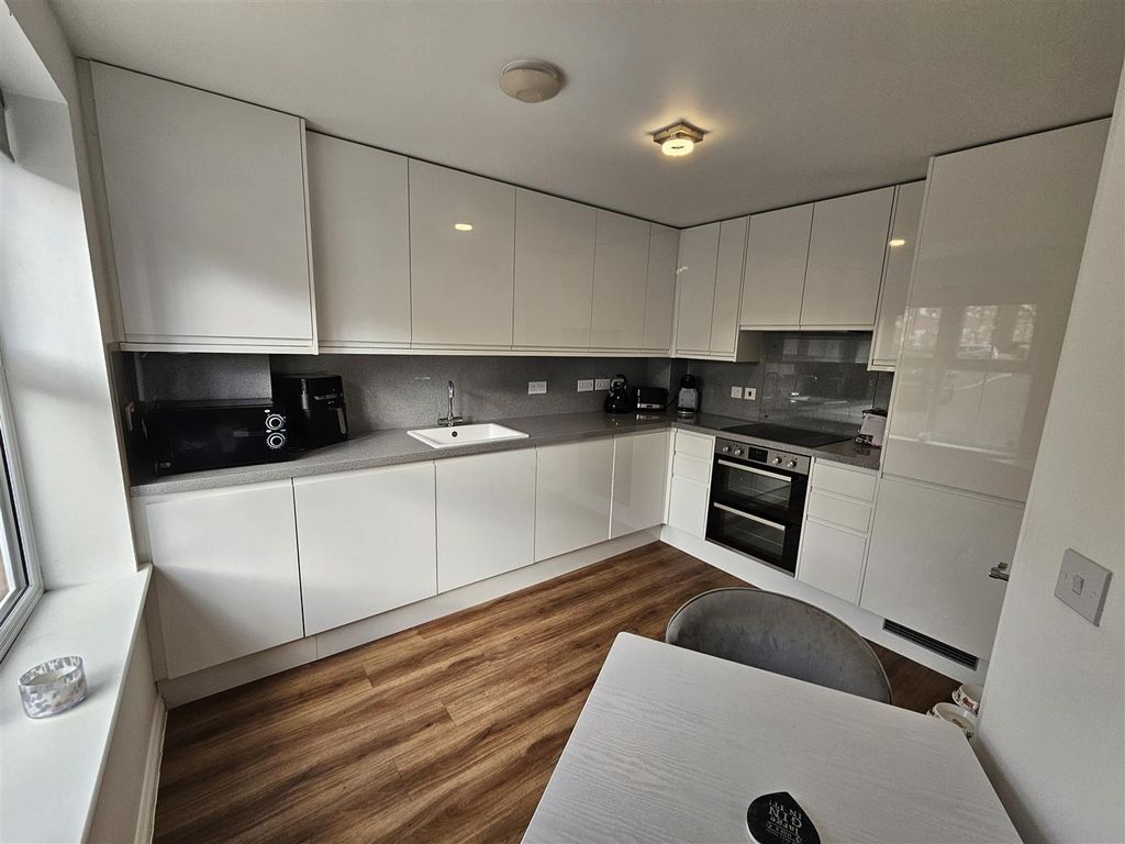 Property photo 3 of 14 20251028_151745.Jpg