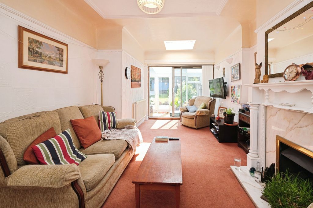 Property photo 3 of 15