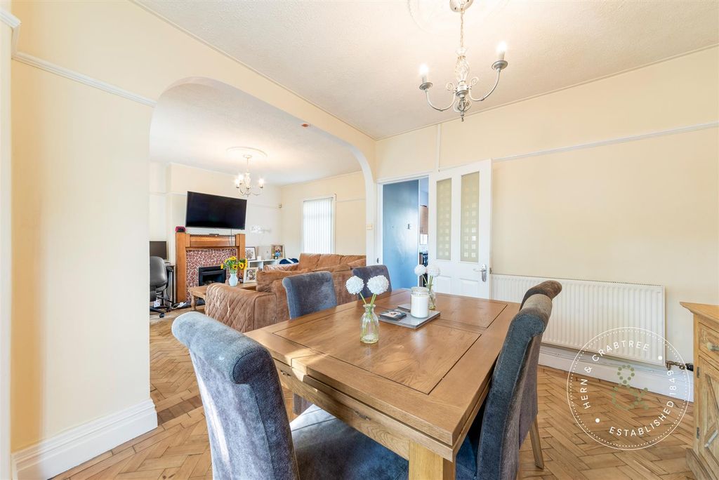 Property photo 3 of 30 Caerau-Lane-19.Jpg