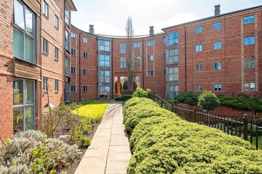 Additional image 10 of 2 bed flat for saleCollege Mews, York YO31