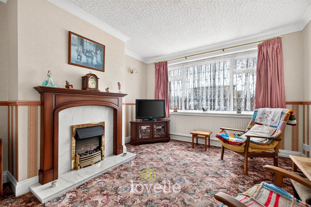 Property photo 2 of 23
