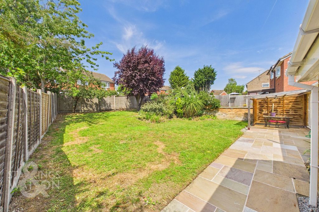 Property photo 3 of 9