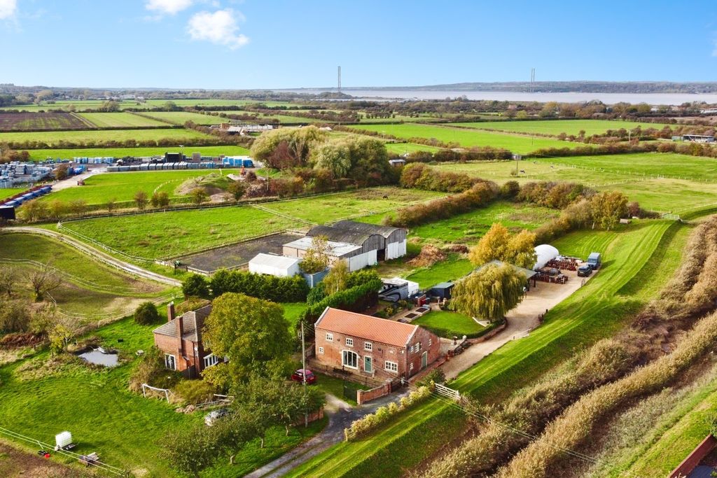 Property photo 3 of 20 4587527