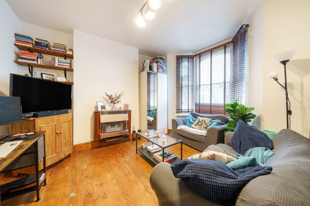 Property photo 2 of 16 1183771 (2)
