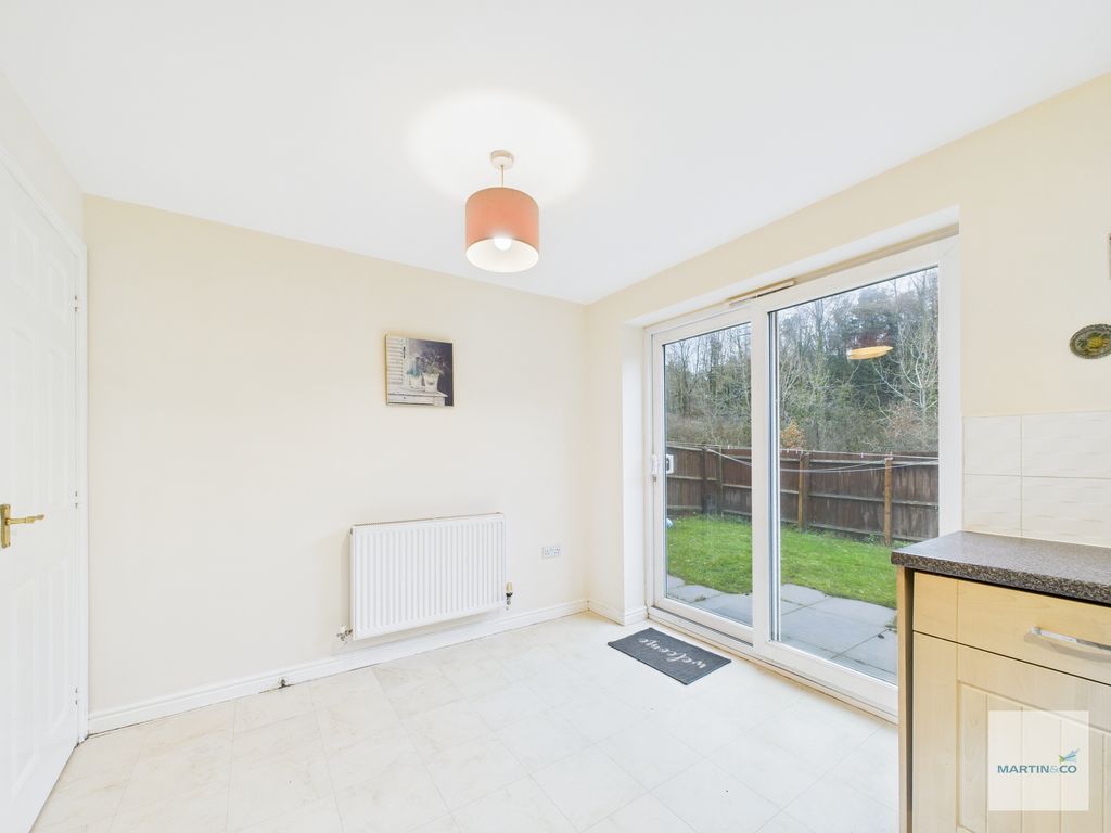 Property photo 3 of 16 Cam03394G0-Pr0406-Still007