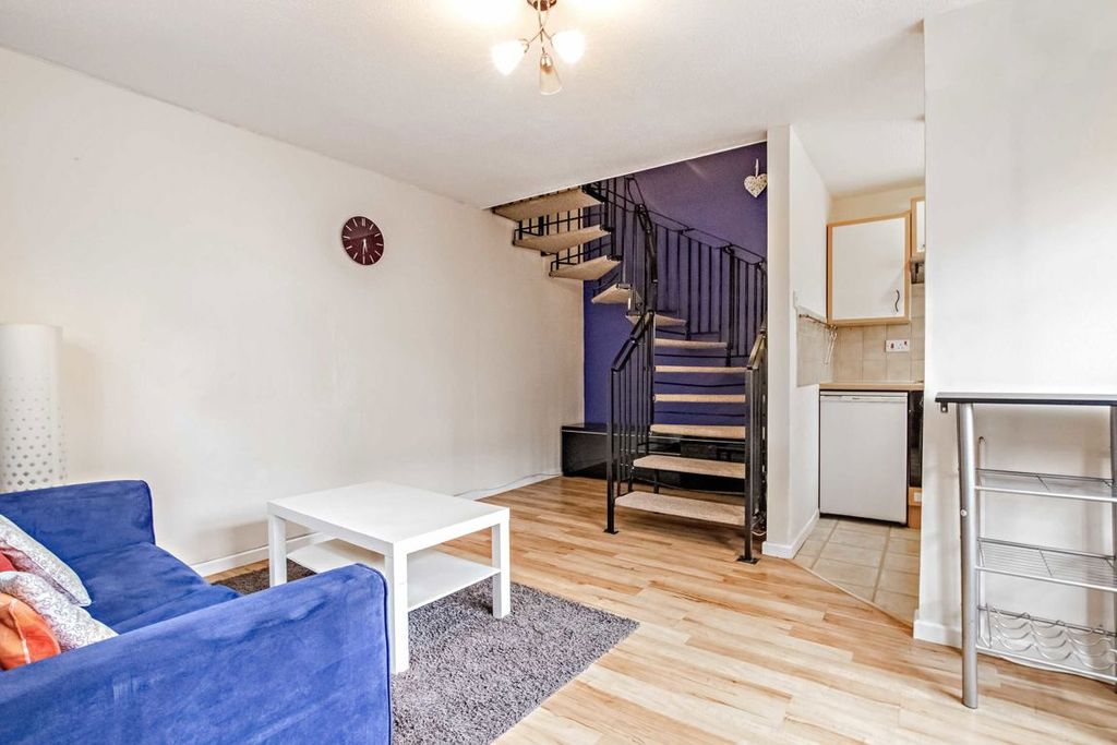 Property photo 2 of 6