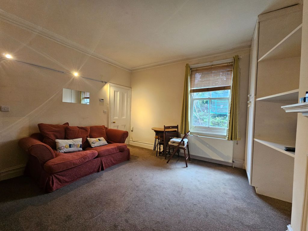 Property photo 1 of 4