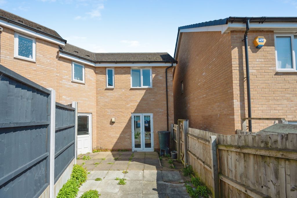 Property photo 3 of 15