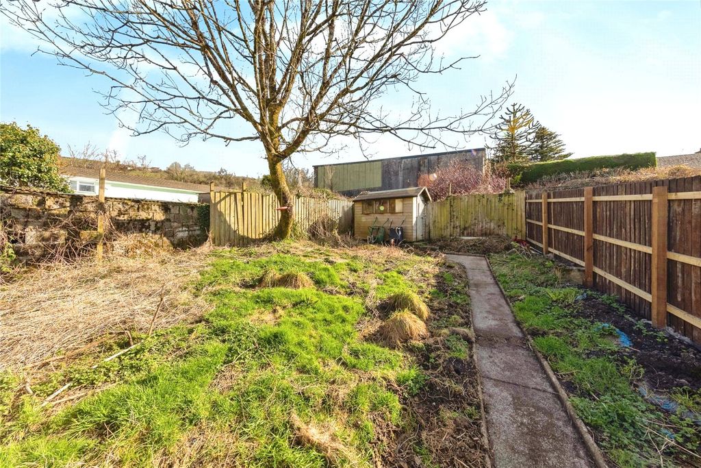 Property photo 2 of 17 Picture No. 15