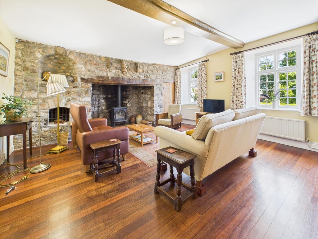 Property photo 3 of 23 Image