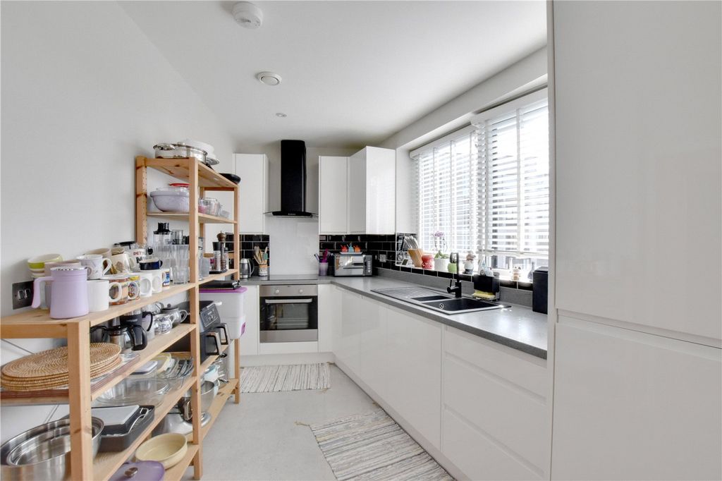 Property photo 3 of 16 Picture No. 26
