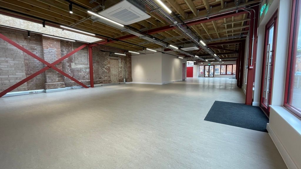 Property photo 3 of 7 Photo 4