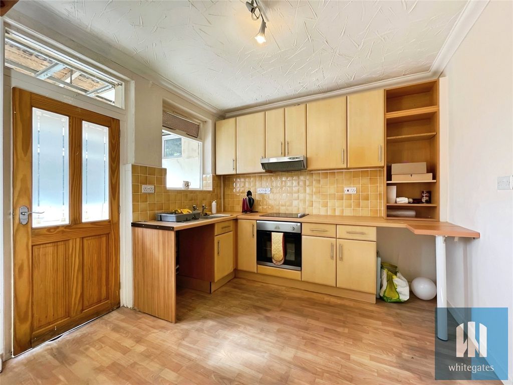 Property photo 2 of 14 Picture No. 10