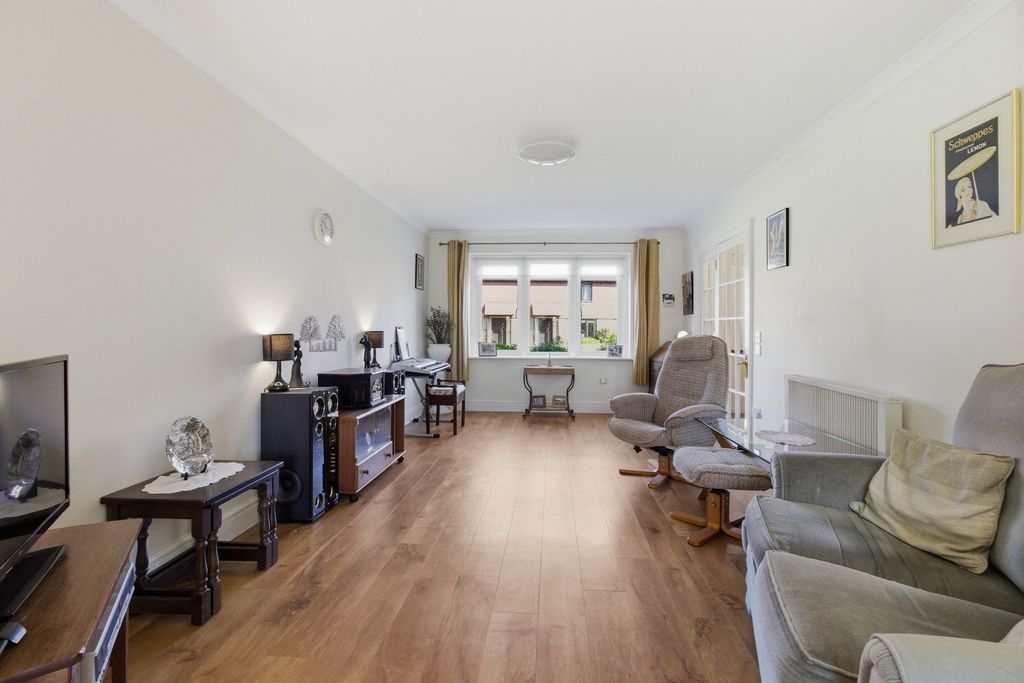 Property photo 3 of 21