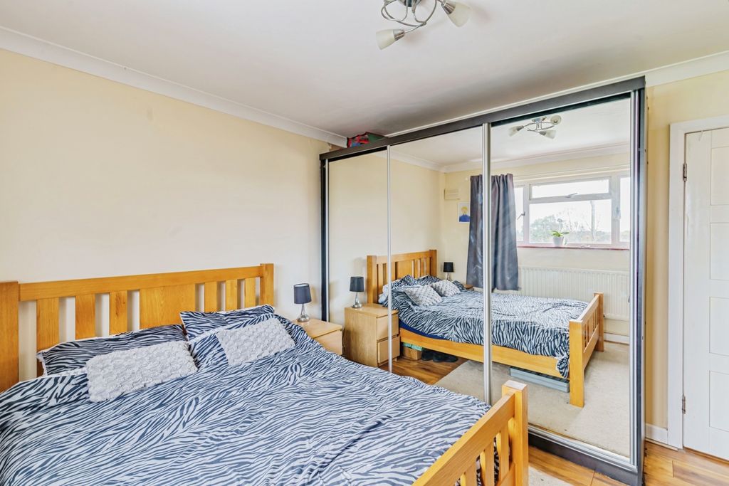 Property photo 3 of 17 Photo