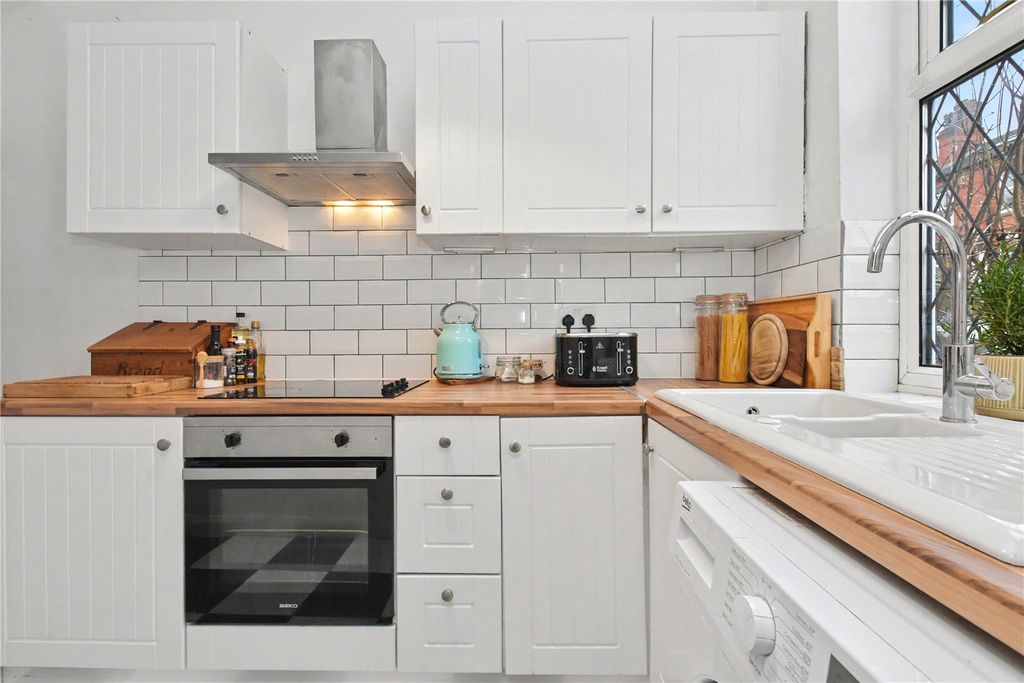 Property photo 3 of 14 Picture 3