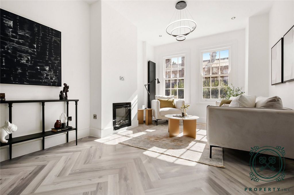 Property photo 2 of 15 Reception