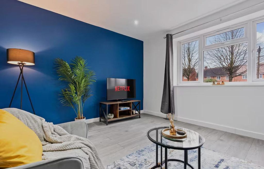 Property photo 2 of 13