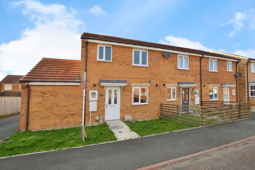 Property photo 1 of 11 Photo 8