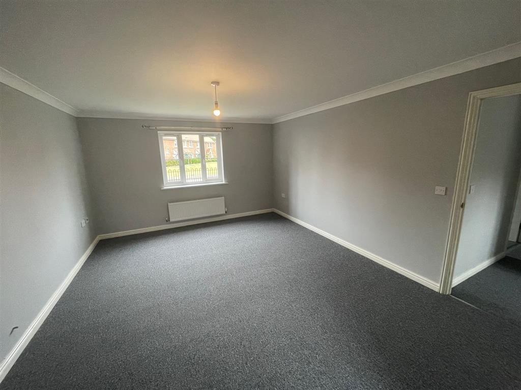 Property photo 1 of 5 Bedroom 1