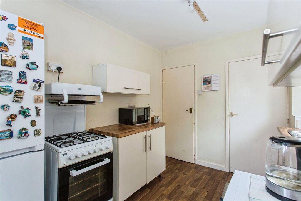 Property photo 3 of 19 Picture No. 17